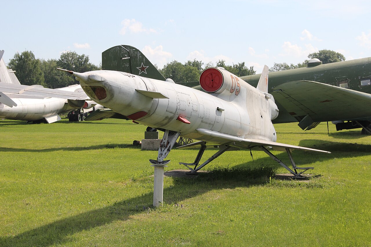 Tupolev Tu-141