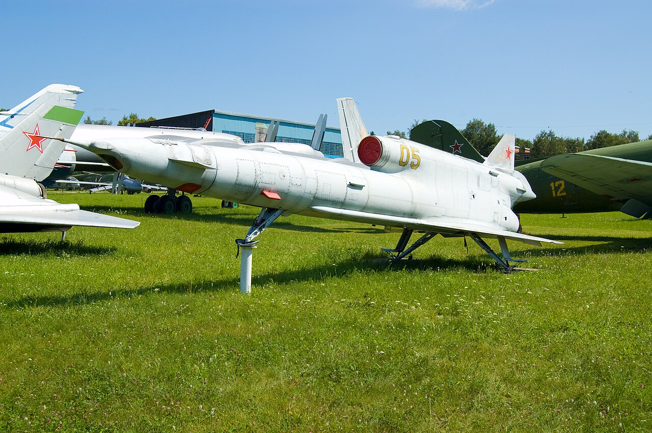 Tupolev Tu-141
