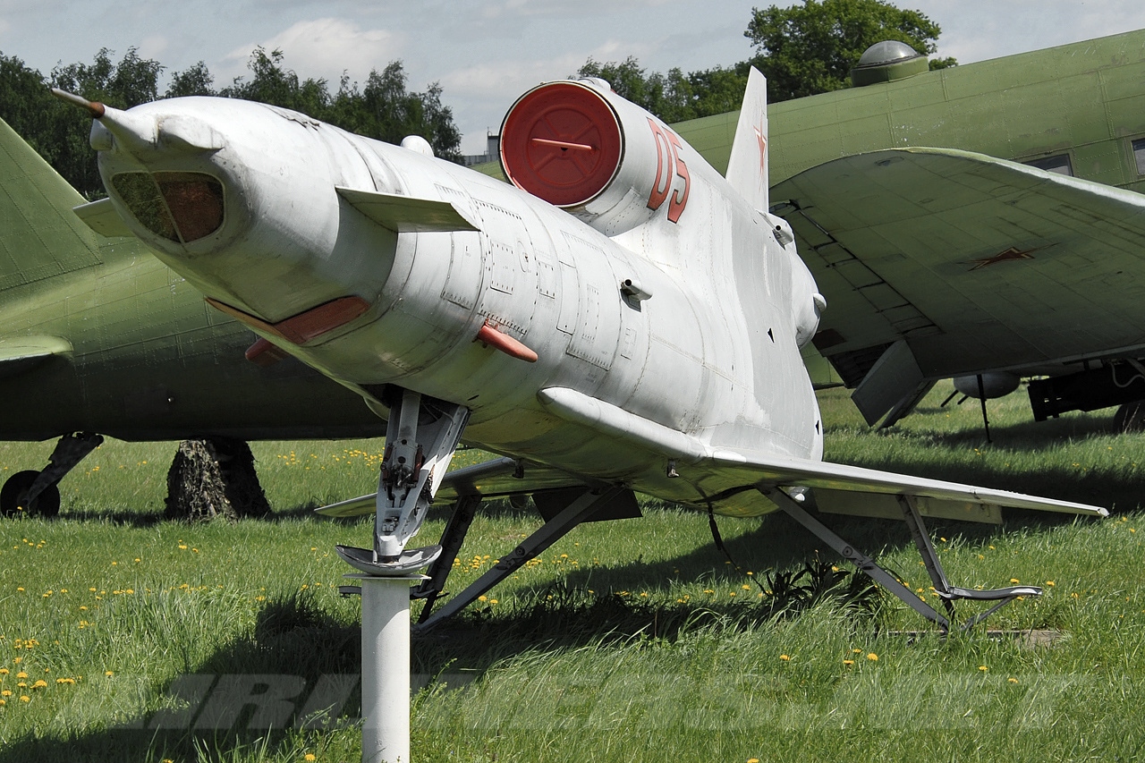 Tupolev Tu-141