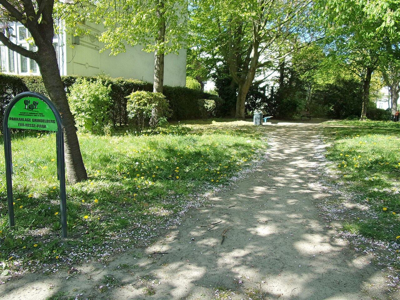 Eva-Hesse-Park, Teilbereich der Parkanlage Grindelberg in Harvestehude