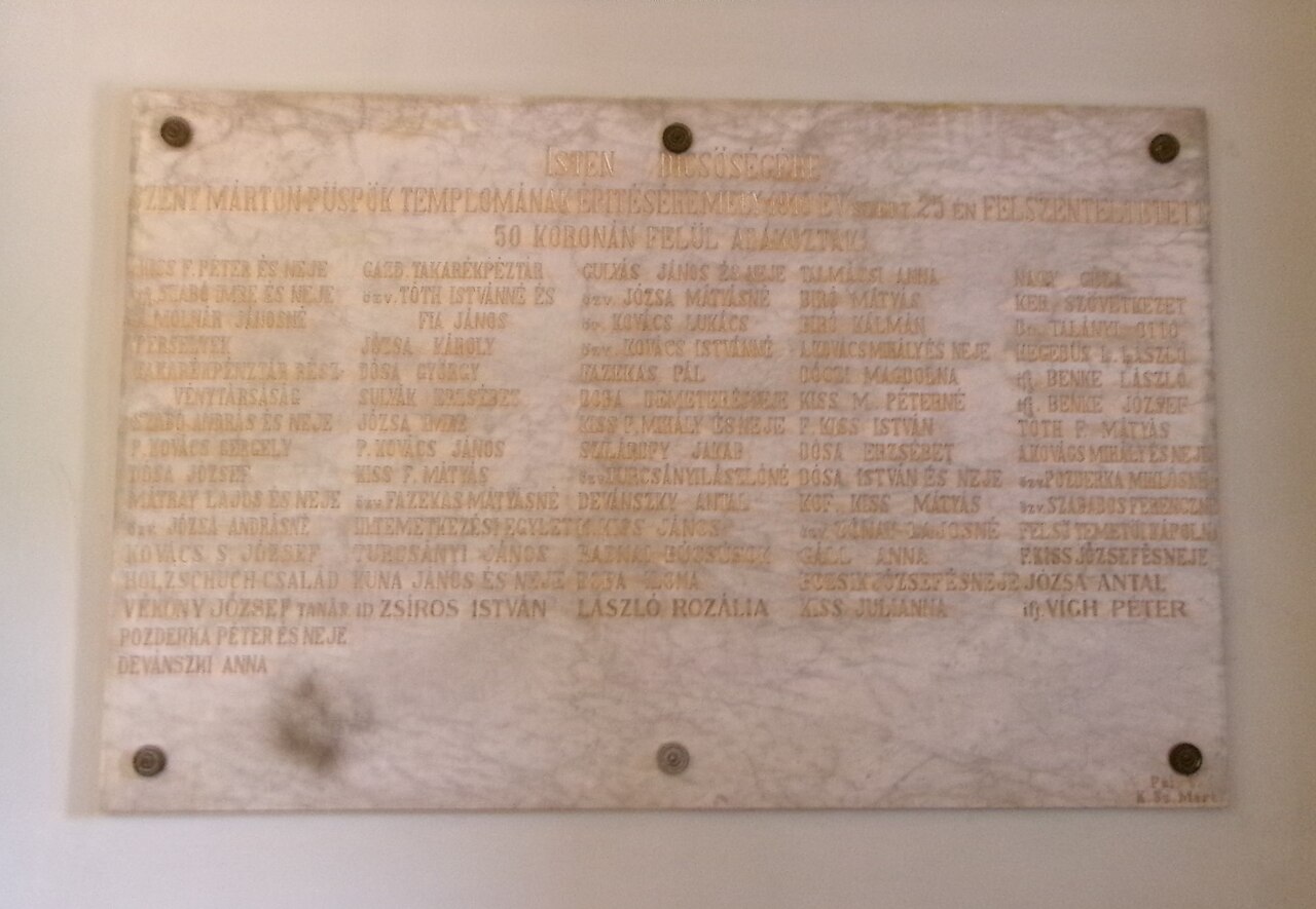 Gedenktafel für Spender, Martinskirche, 2026 Kunszentmárton