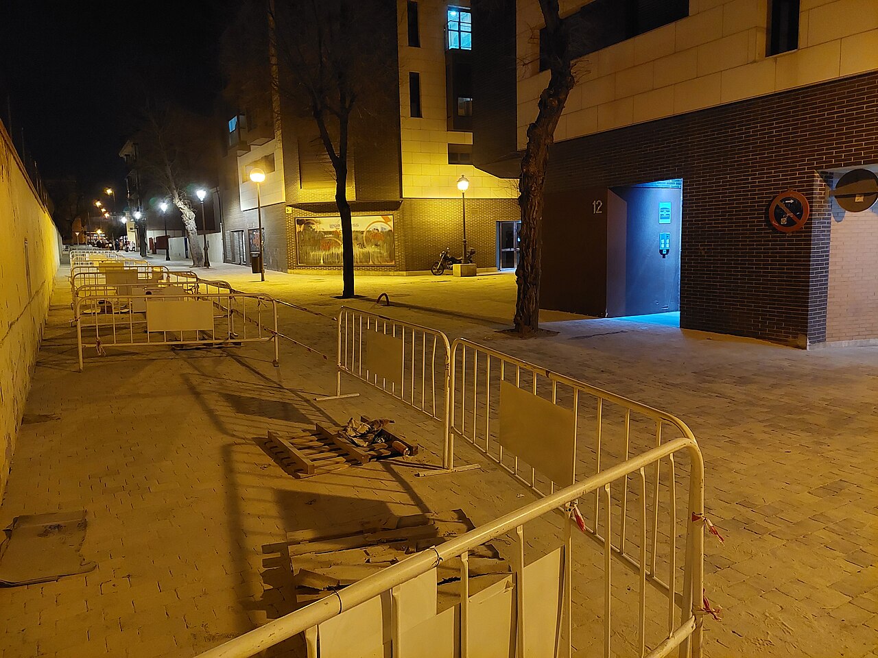 Avenida Vicente Aleixandre obras calle peatonal 9