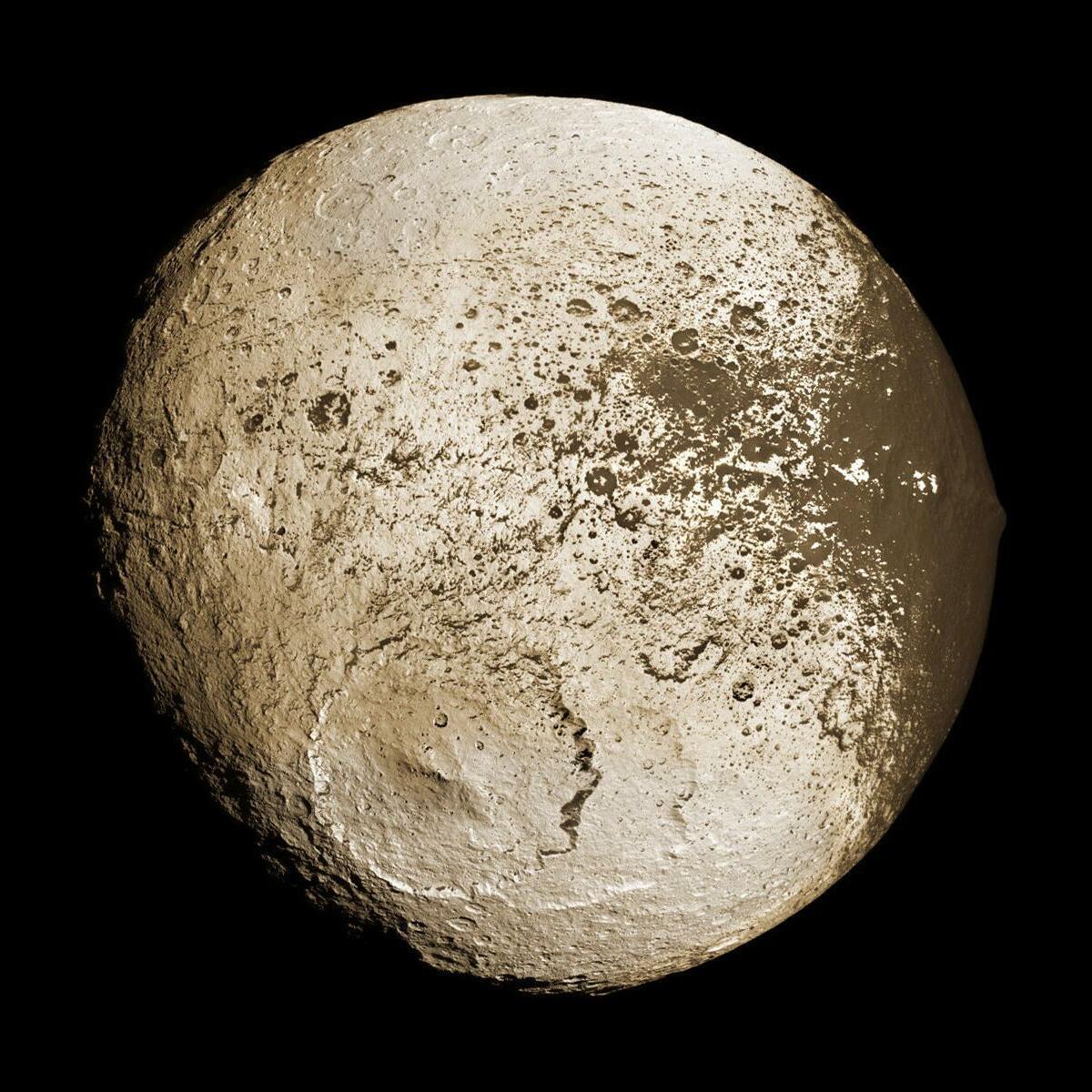 Iapetus (moon)