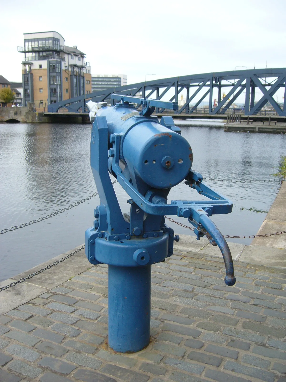 Harpoon cannon