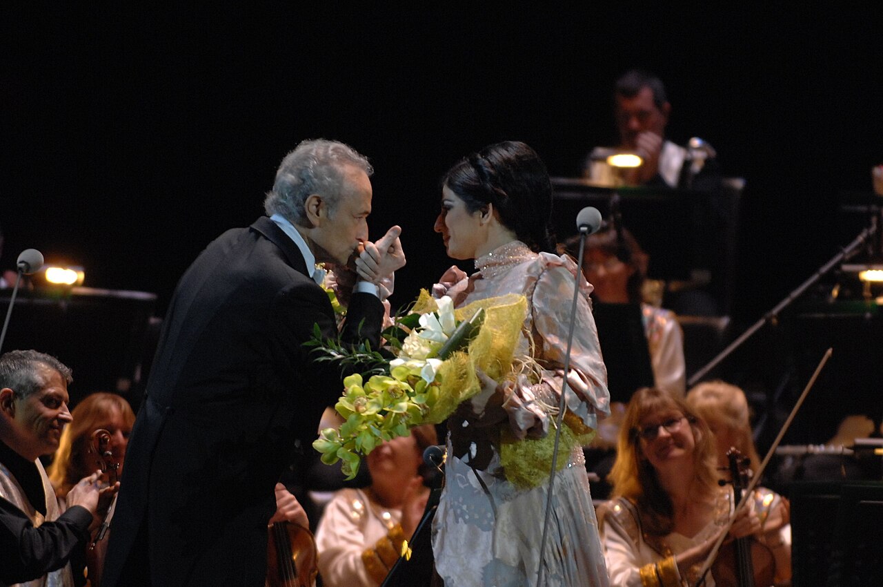 Hiba Al Kawas and Jose Carreras