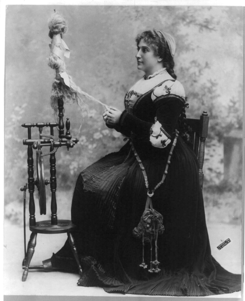 Dame Nellie Melba, 1861-1931 LCCN2002705688