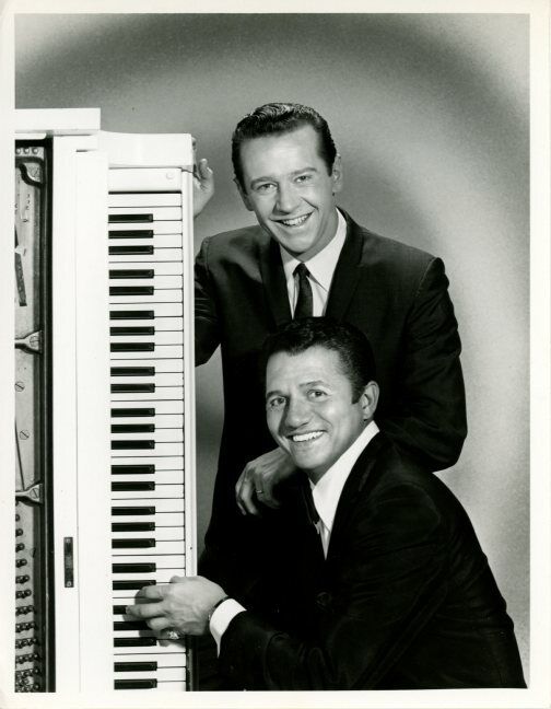 Away We Go (1967) Press Photo of George Carlin and Buddy Greco (2)