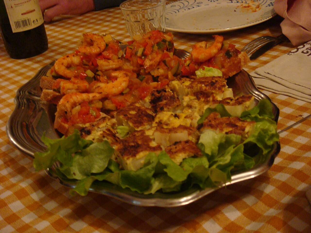 2007, New Year's Eve home cooking in Trégastel