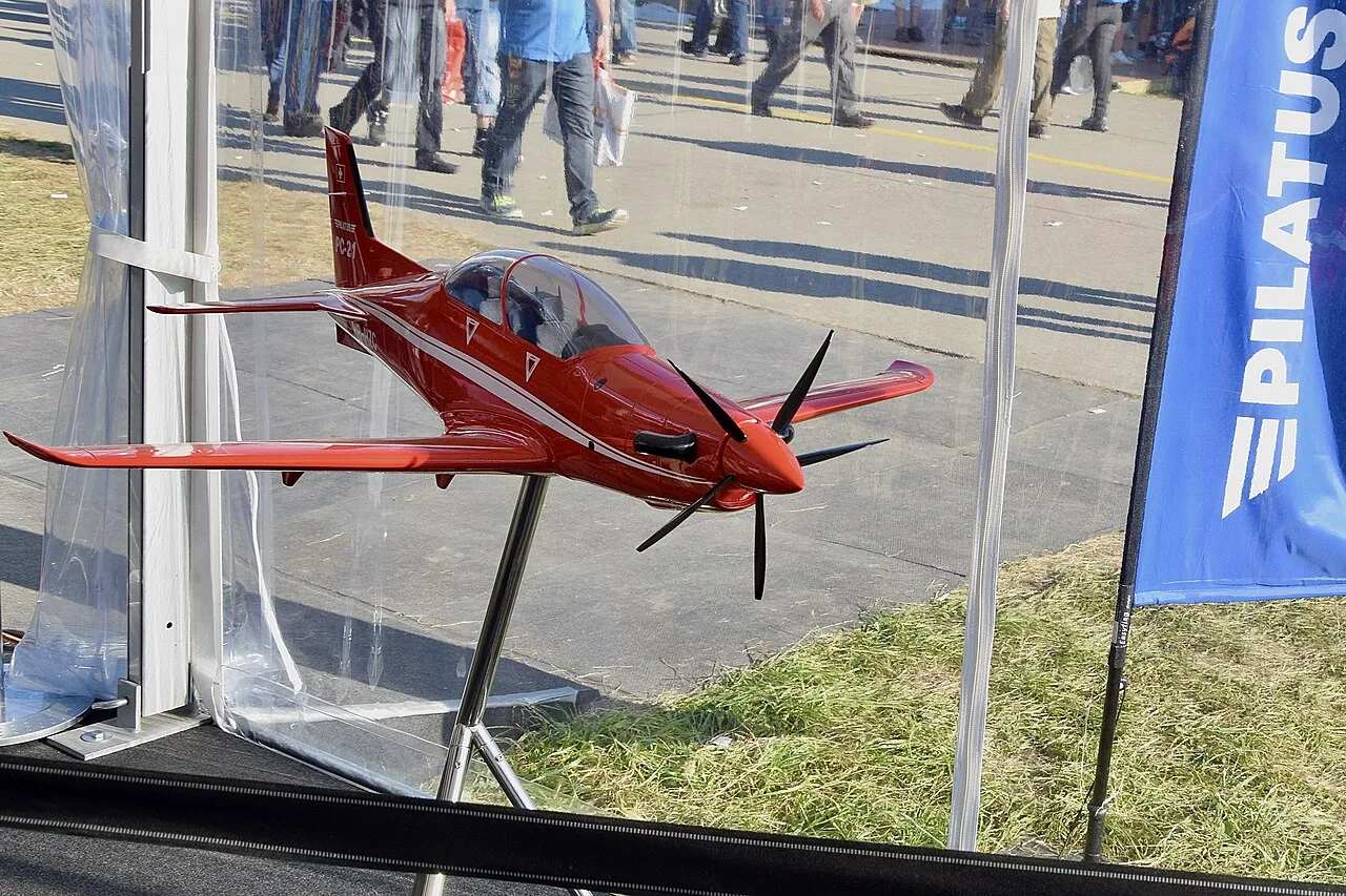 Model aircraft