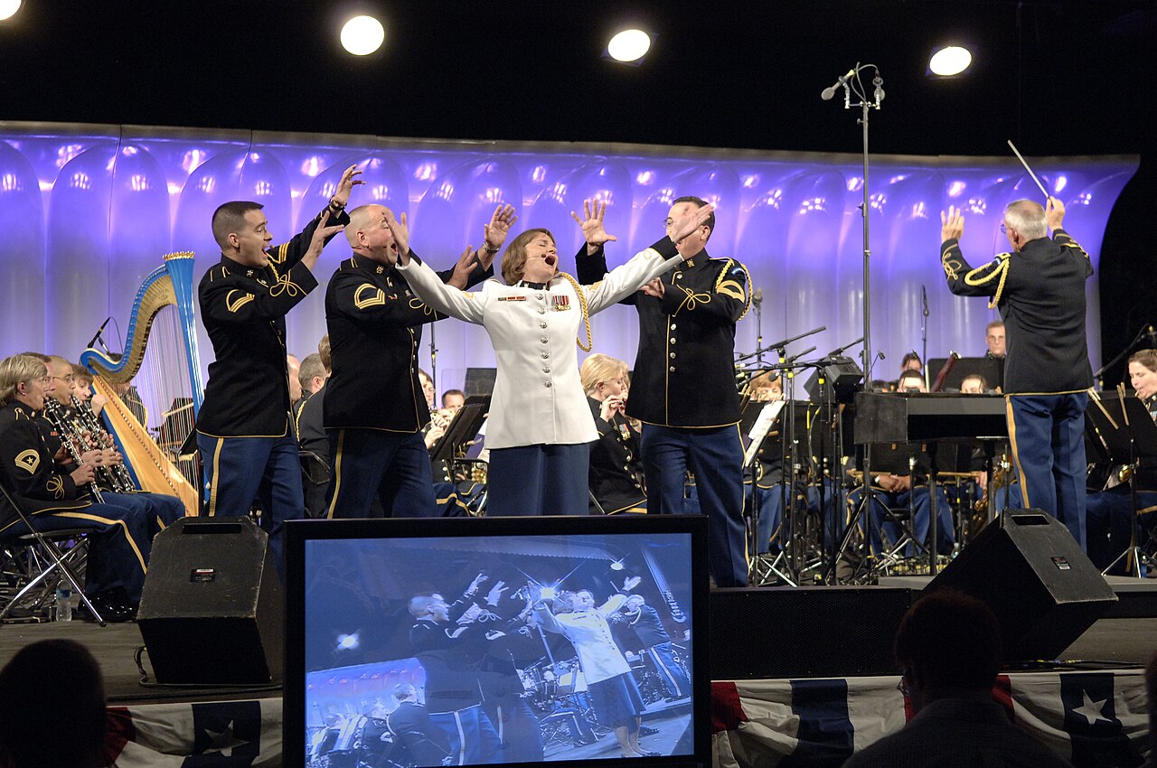 Band V