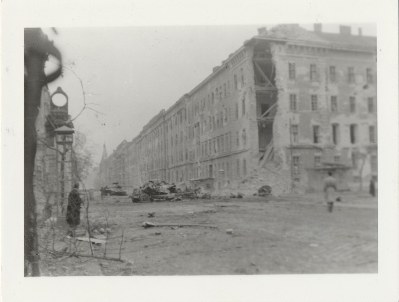 1956, Budapest, Üllői út - Ferenc körút, Kilián laktanya