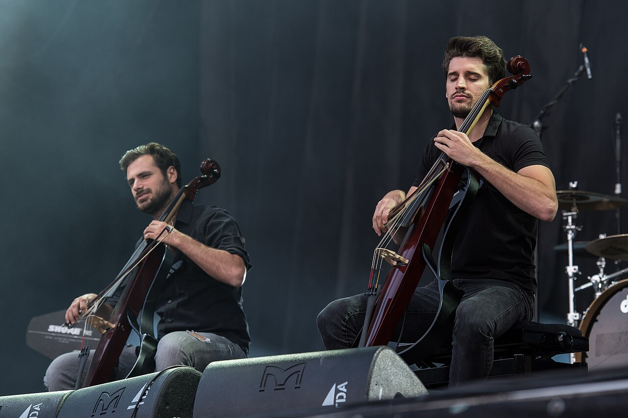 2Cellos