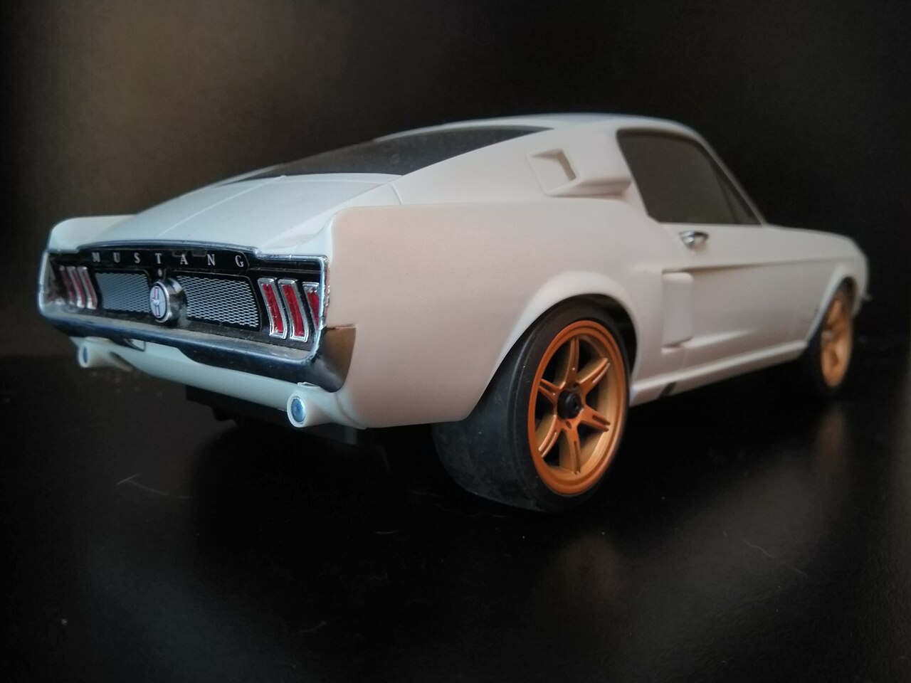 Ford Mustang radio controlled car 2