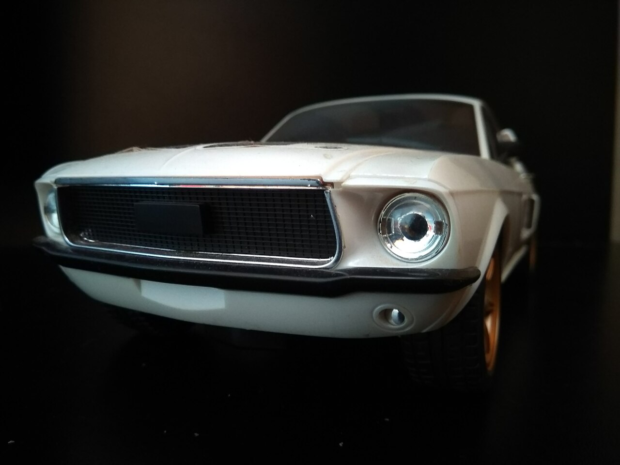 Ford Mustang radio controlled car 4