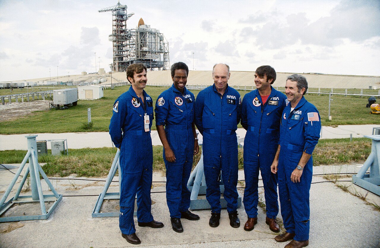 STS-8