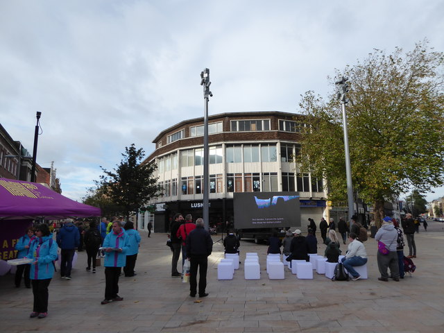 Film just about to start in Hull city centre - geograph.org.uk