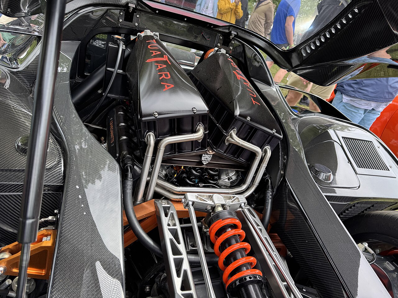 SSC Tuatara Striker in Dark Olive Green, engine