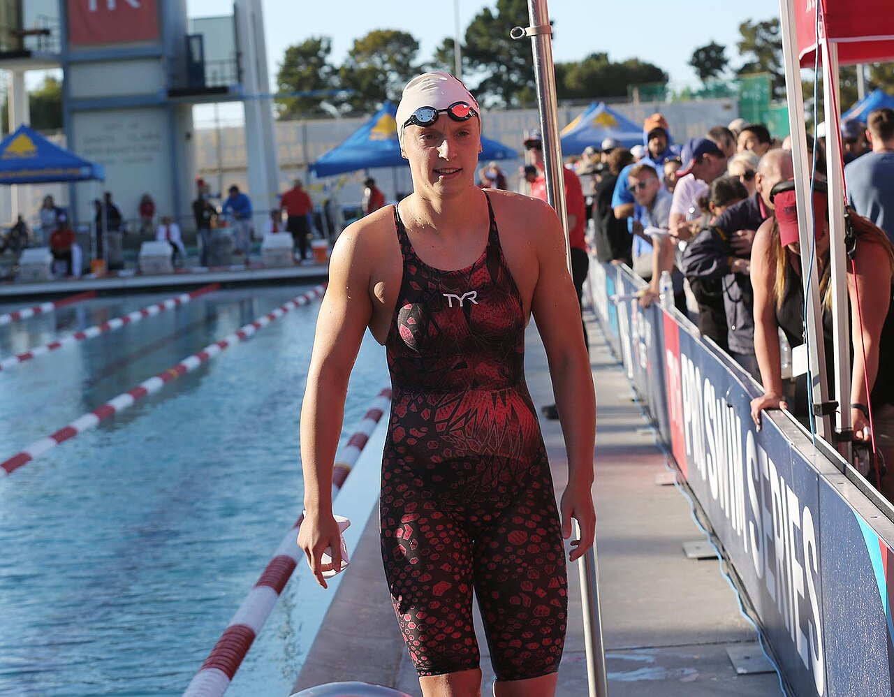 Katie-Ledecky-after-winning-200m-free2