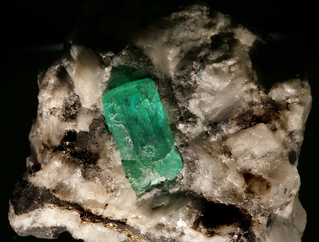 Emerald (2025 TV series)