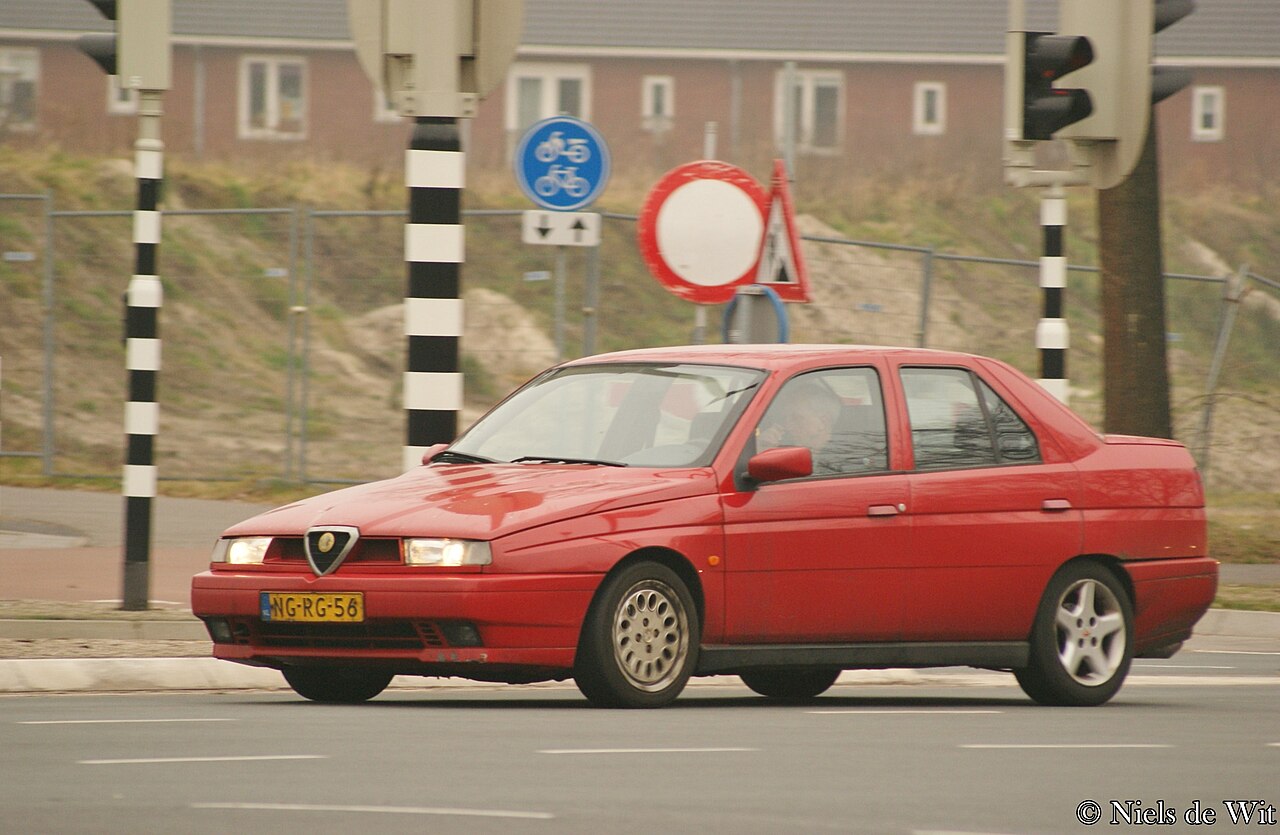 Alfa Romeo 155