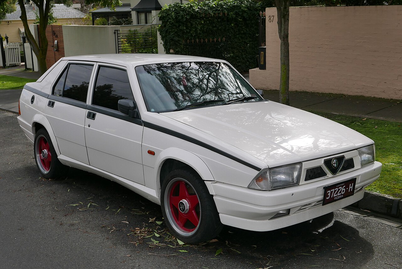 Alfa Romeo 75