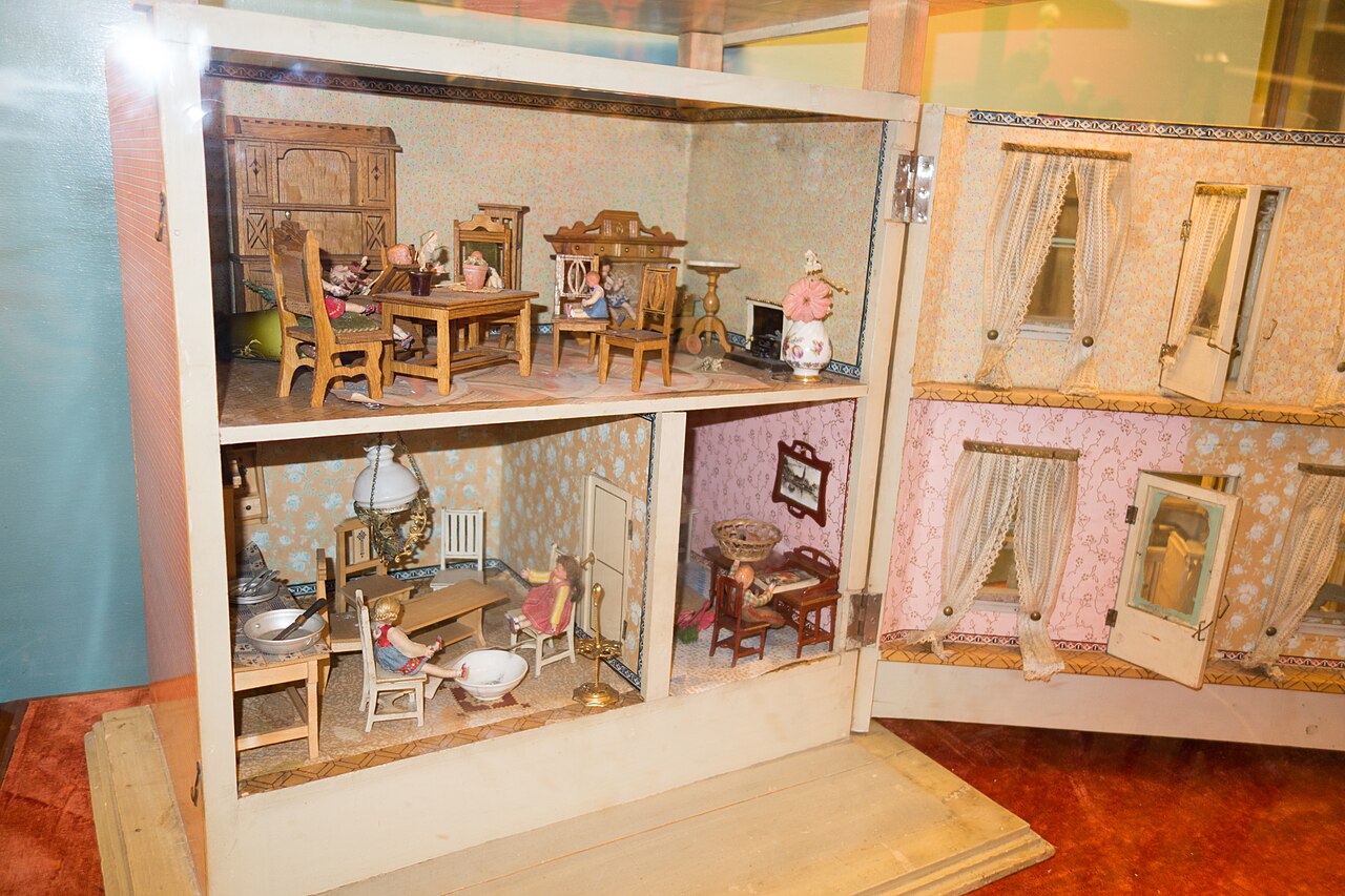Dollhouse