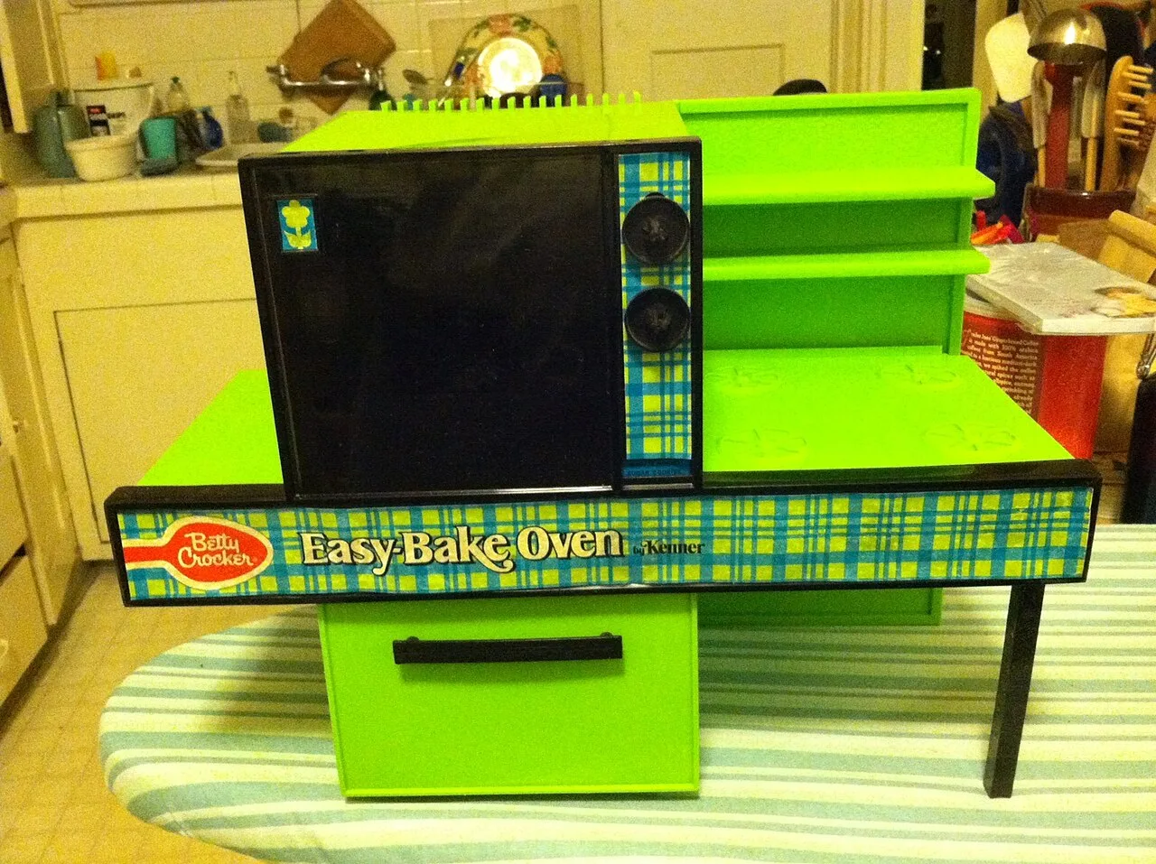Easy-Bake Oven