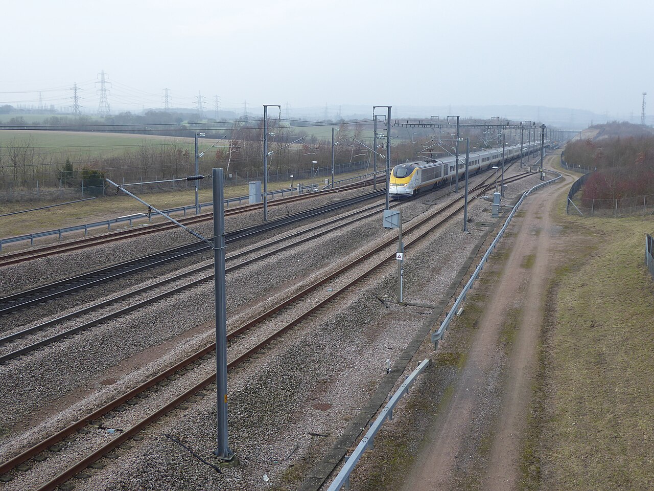 A down Eurostar on HS1 - geograph.org.uk