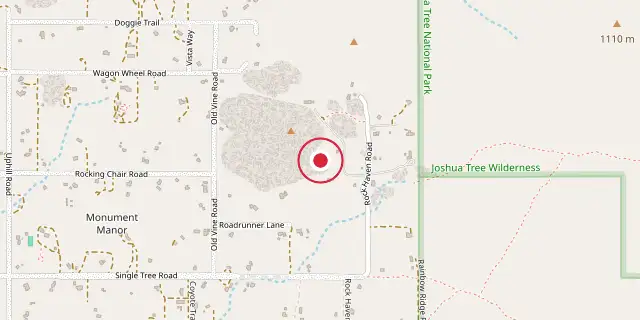 Street map of the area around Joshua Tree; the red dot marks 34°06′00″N 116°16′12″W