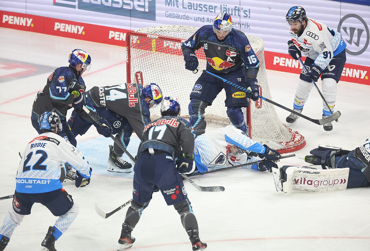Adam Brooks (ice hockey)