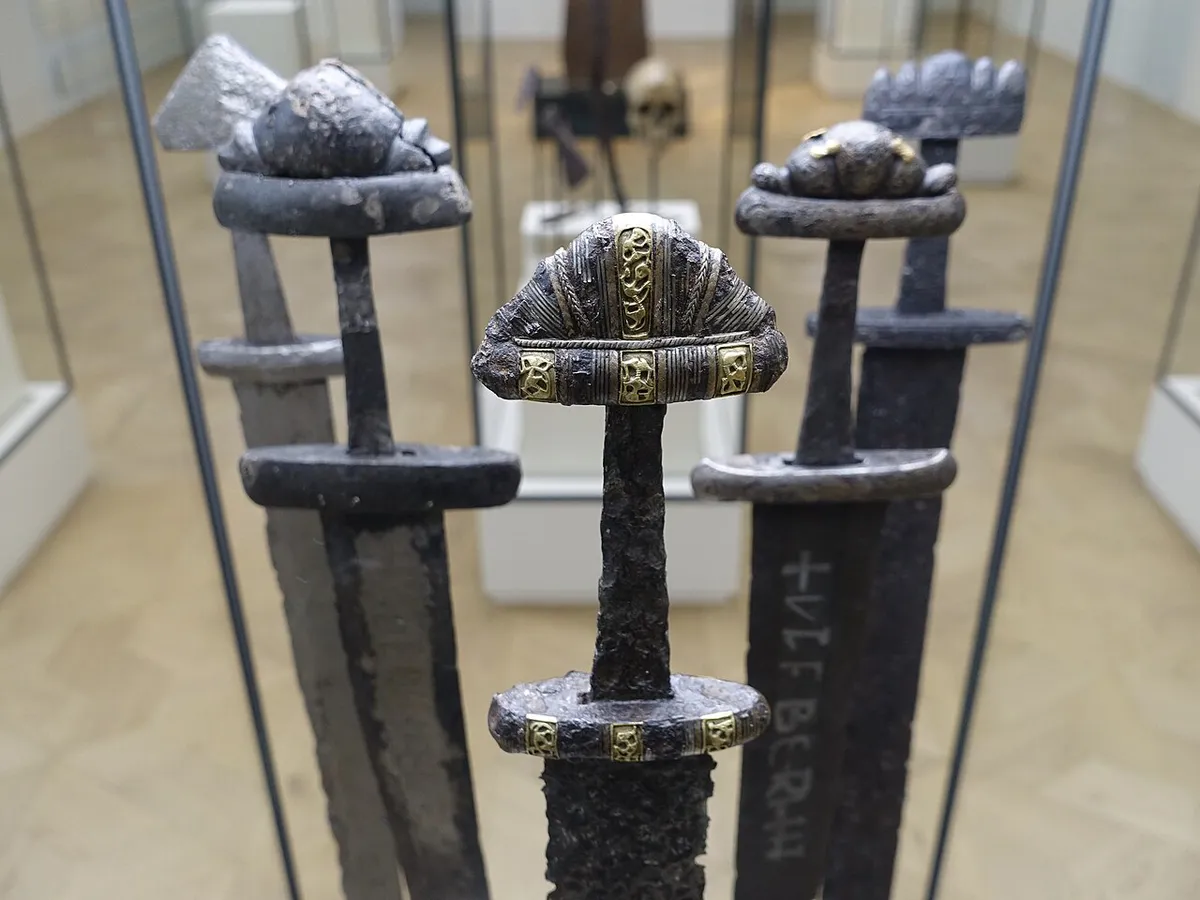 Viking raid warfare and tactics