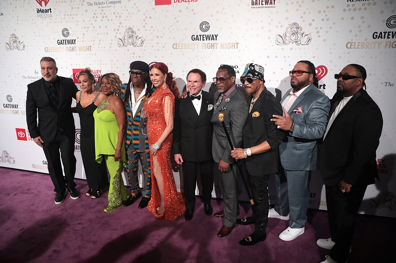 Joey Fatone, Taylor Dayne, Thelma Houston, Nile Rodgers, Stacie Stephenson, Richard Stephenson & The Sugarhill Gang