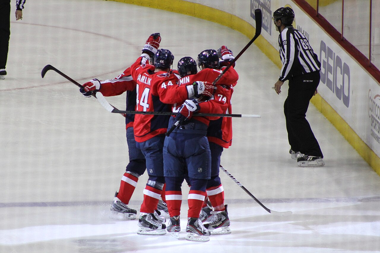 John Carlson (ice hockey)