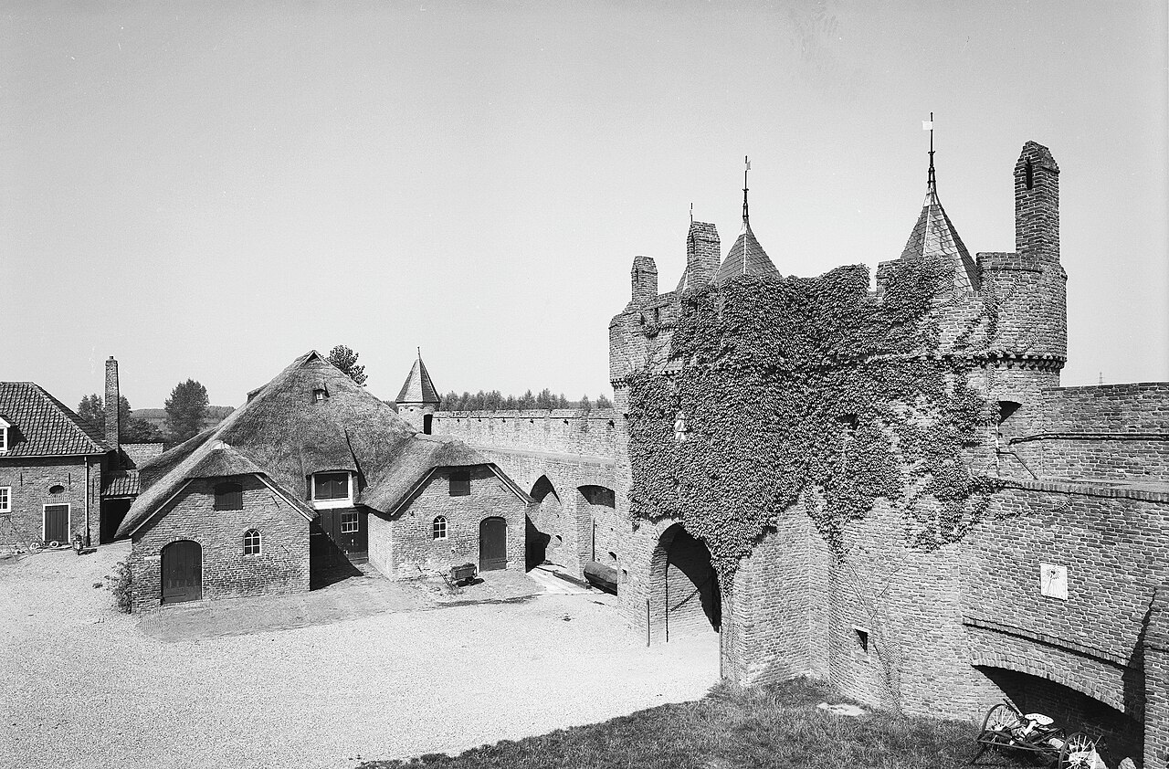 Doornenburg Castle