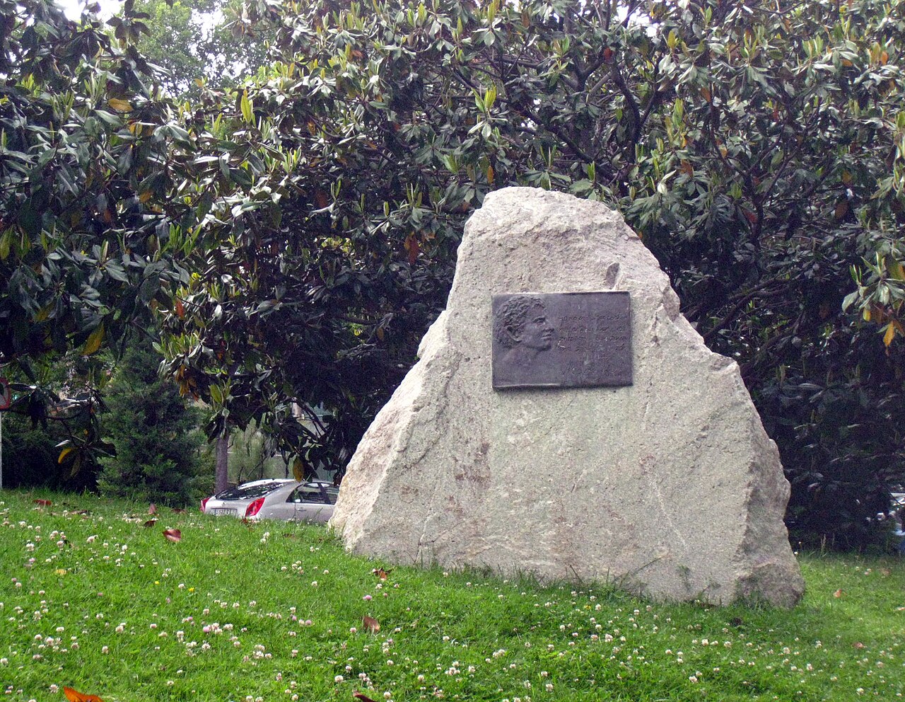 182 A Víctor Jara, de Lautaro Díaz, pl. Karl Marx