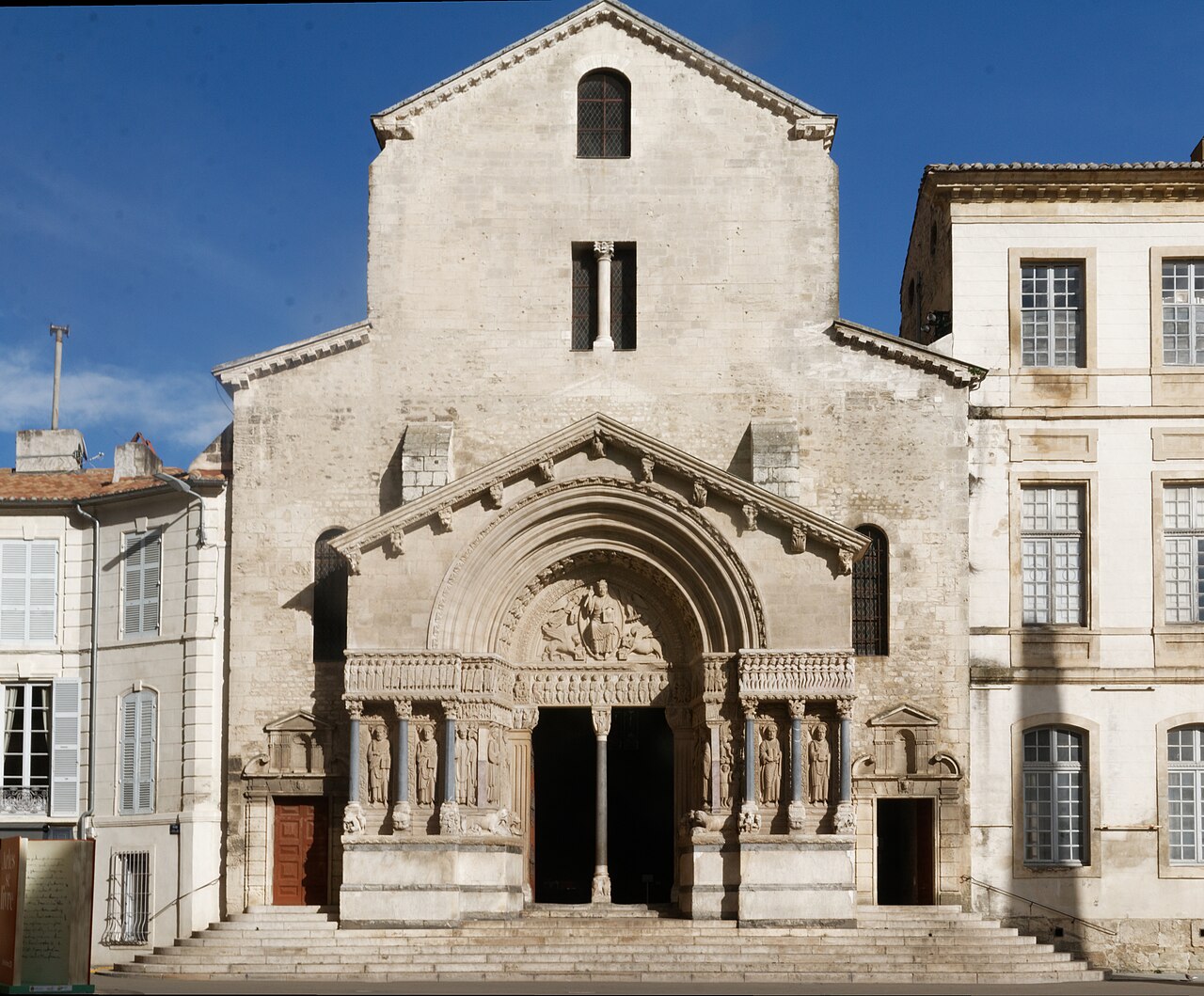 Arles, Roman and Romanesque Monuments