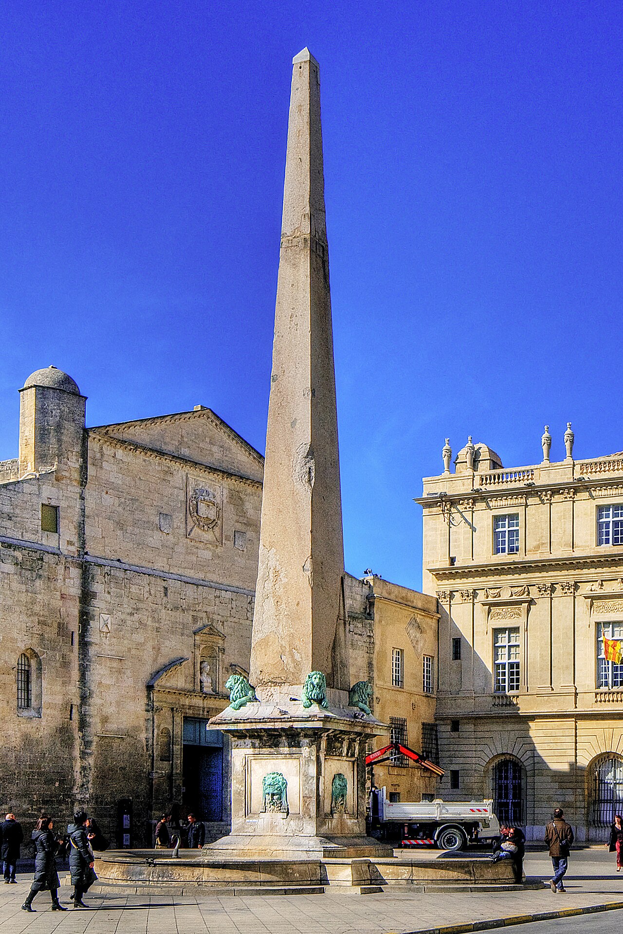 Arles, Roman and Romanesque Monuments